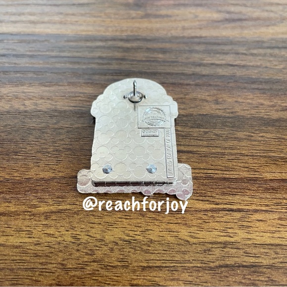 Frankenweenie Sparky Disney Pin Opening Day 2012 Tim Burton Limited Edition 1000 - Picture 4 of 6